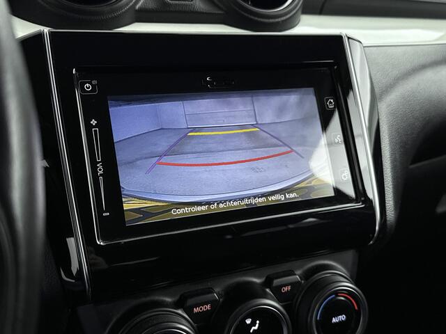 Suzuki SWIFT 1.2 Stijl Smart Hybrid | Navi | Stoelverwarming | Parkeercamera | Lichtmetalen Velgen | Mistlampen |