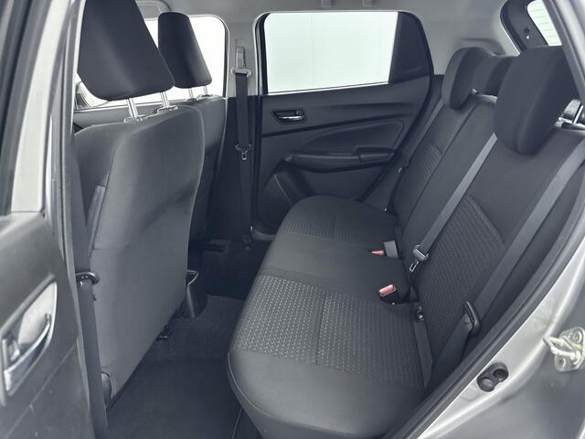 Suzuki SWIFT 1.2 Stijl Smart Hybrid | Navi | Stoelverwarming | Parkeercamera | Lichtmetalen Velgen | Mistlampen |