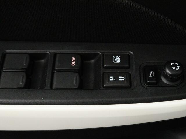 Suzuki SWIFT 1.2 Stijl Smart Hybrid | Apple Carplay / Android Auto (Navigatie) | Climate Control | Stoelverwarming | Achteruitrijcamera |