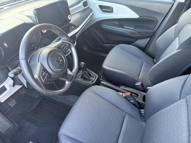 Suzuki SWIFT 1.2 Select Smart Hybrid 83pk | Navigatie | Airco | Lichtmetalen Velgen | Camera | Cruise Control Adaptief | Getinte ramen achter