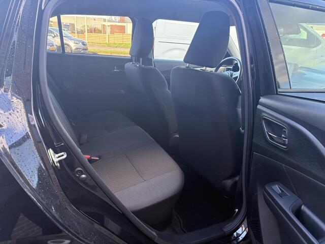 Suzuki SWIFT 1.2 Select Smart Hybrid 83pk | Navigatie | Airco | Lichtmetalen Velgen | Camera | Cruise Control Adaptief | Getinte ramen achter
