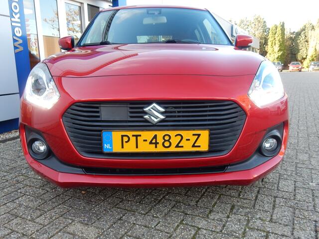 Suzuki SWIFT 1.2 90PK Stijl 5 deurs | Adapt. cruise | Camera | LED | Nav | All season banden | Trekhaak |