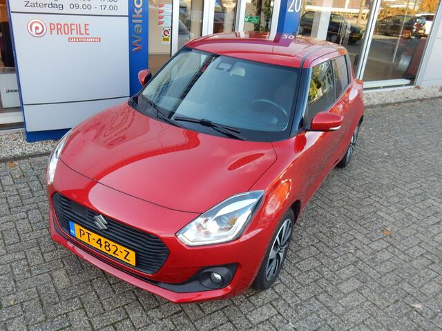 Suzuki SWIFT 1.2 90PK Stijl 5 deurs | Adapt. cruise | Camera | LED | Nav | All season banden | Trekhaak |