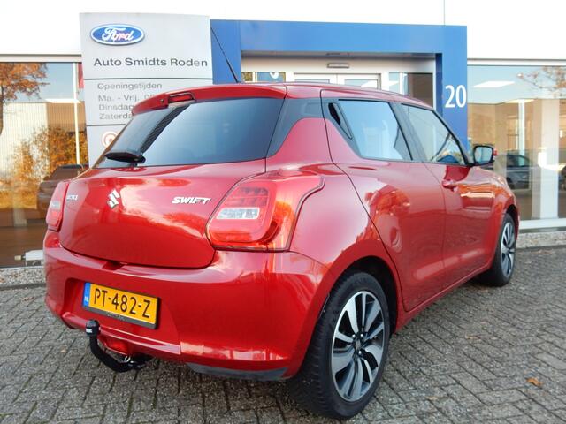 Suzuki SWIFT 1.2 90PK Stijl 5 deurs | Adapt. cruise | Camera | LED | Nav | All season banden | Trekhaak |