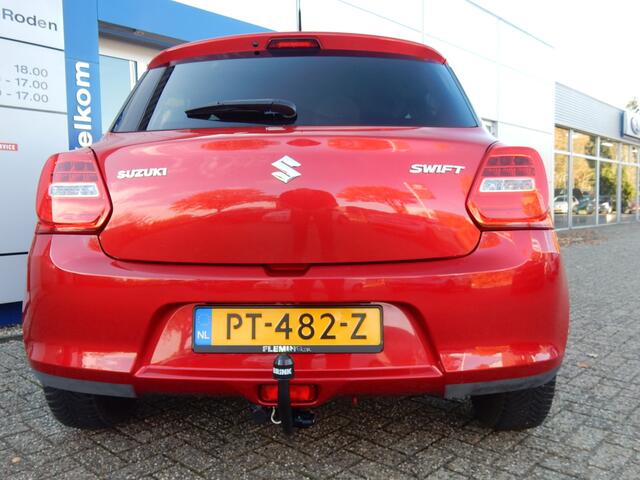 Suzuki SWIFT 1.2 90PK Stijl 5 deurs | Adapt. cruise | Camera | LED | Nav | All season banden | Trekhaak |