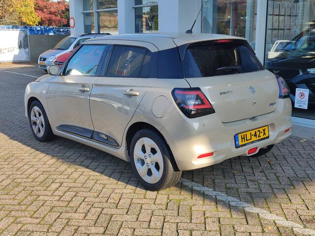 Suzuki SWIFT 1.2 SELECT SMART HYBRID AUT. Navi | Dodehoeksensoren | Keyless