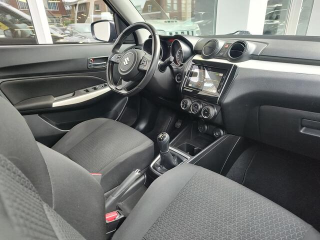 Suzuki SWIFT 1.2 STIJL SMART HYBRID Clima | Keyless | Camera | Stoelverwarming