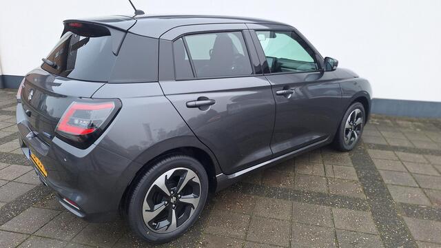 Suzuki SWIFT 1.2 Style Smart Hybrid