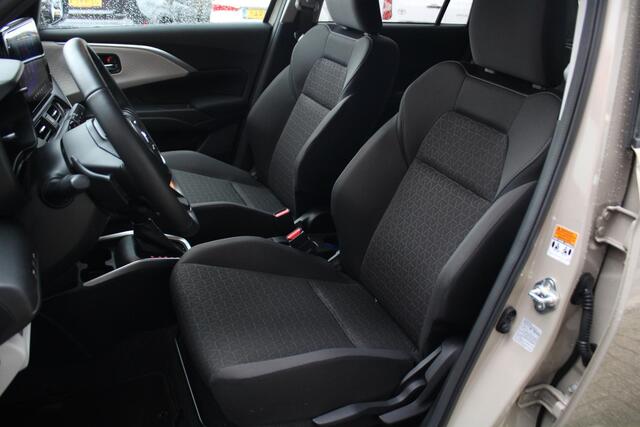 Suzuki SWIFT 1.2 Style Smart Hybrid Automaat Cruise Control Adaptief, Navigatie, Stoelverwarming, Achteruitrijcamera, Parkeersensoren