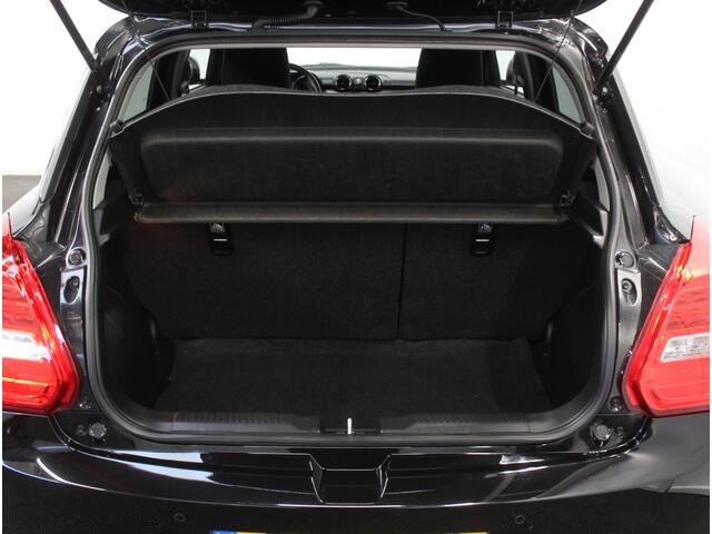 Suzuki SWIFT 1.2 Style Smart Hybrid CARPLAY | ADAPCRUISE | CAMERA | CLIMATE | LMV16 | PDC | LED | DAB | NAVI | STOELVERW