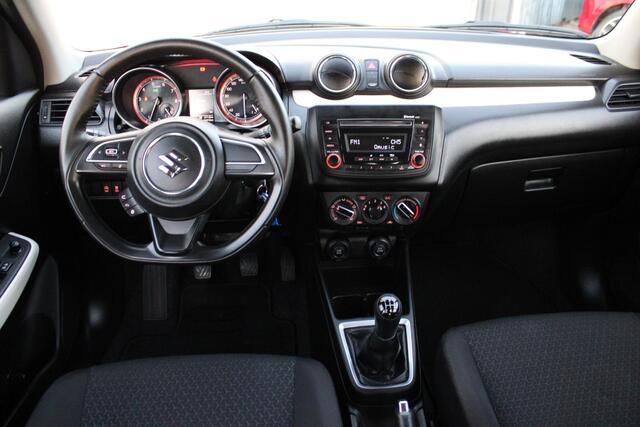 Suzuki SWIFT 1.2 Comfort Smart Hybrid 1e Eig. en Dealer onderhouden!