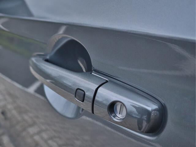 Suzuki SWIFT 1.2 Style Smart Hybrid CVT Automaat Apple Carplay/Android Auto | Adaptieve cruise control | Stoelverwarming | 16' LMV | Camera | Keyless