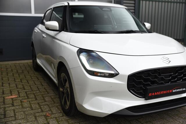 Suzuki SWIFT 1.2 Style Smart Hybrid Parelmoer Wit