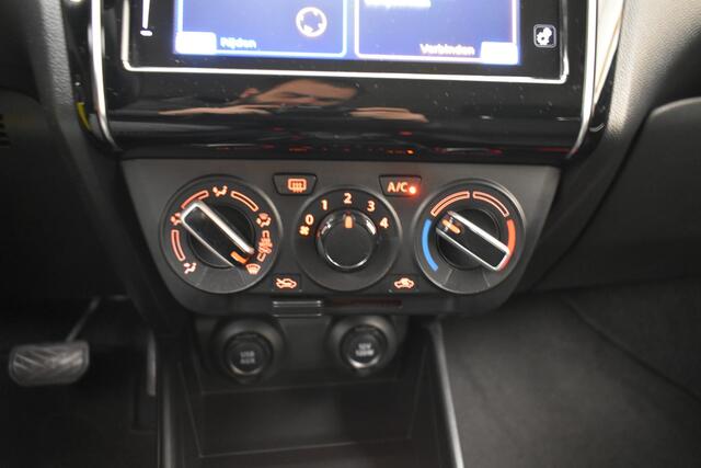 Suzuki SWIFT 1.2 Select Aautomaat Camera Navi Stoel verwarming