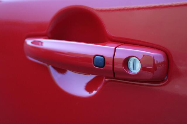 Suzuki VITARA 1.5 Hybrid Style 115PK Automaat Panoramadak, Navigatie, Parkeersensoren V en A, Stoelverwarming, Achteruitrijcamera