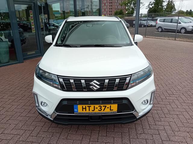 Suzuki VITARA 1.5 Hybrid Select Automaat, Airco(automatisch), Carplay/Android auto, Navigatie, Dode hoek detector, Cruise control adaptief, Stoelverwarming, Achteruitrijcamera, Keyles entry and go, etc,etc.., Zeer mooie auto, 1e eigenaar, Dealer onderhouden, Fabrieksga