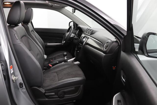 Suzuki VITARA 1.4 Boosterjet Style Smart Hybrid | Schuif-Kanteldak | Alcantara Bekleding | Keyless Entry | Dodehoek Detectie | Stoelverwarming |