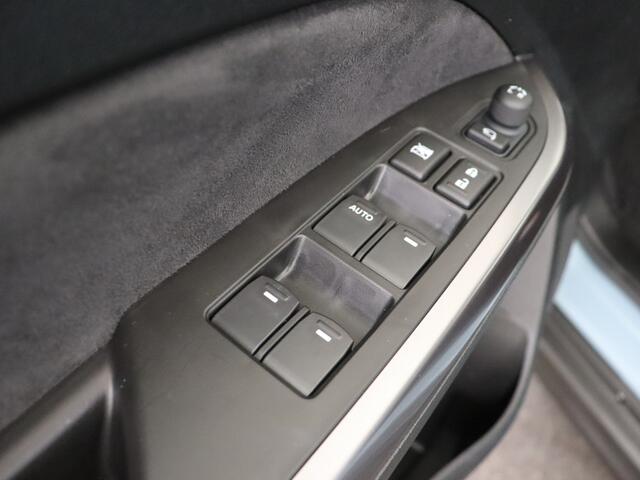 Suzuki VITARA 1.5 Hybrid Style Nieuw uit voorraad leverbaar!