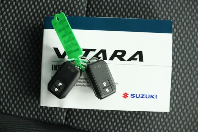 Suzuki VITARA 1.4 Boosterjet Smart Hybrid Select | limate control | Cruise control adaptive | Navigatie | Camera | apple carplay, Android auto | Stoleverwarming |