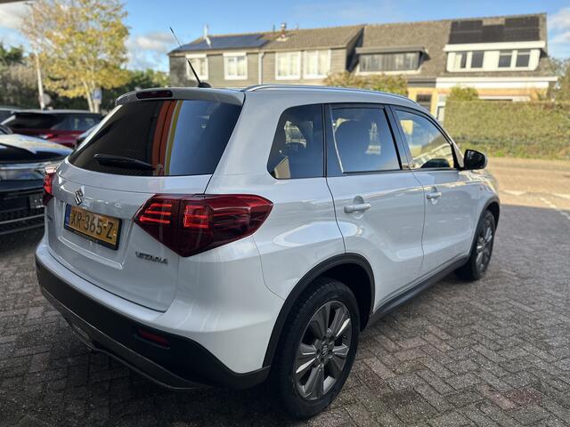 Suzuki VITARA 1.0 Boosterjet Select Trekhaak/Stoelverwarming/Navi/Camera.