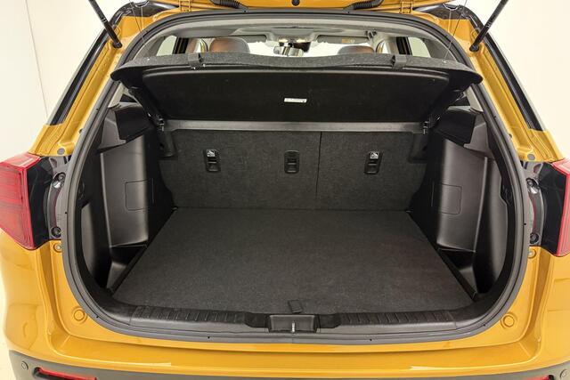 Suzuki VITARA 1.5 Hybrid Style AllGrip 115pk | Panoramadak | Navigatie | Camera | Climate Control | Stoelverwarming | Camera | Cruise Control Adaptief