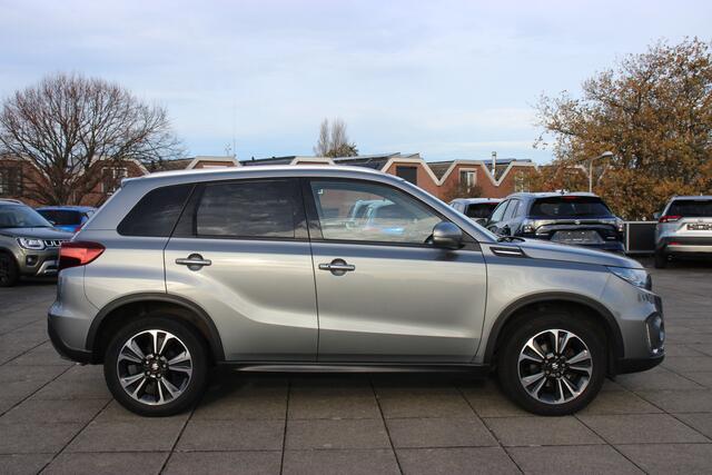 Suzuki VITARA 1.4 Boosterjet Style Hybrid | Trekaak |