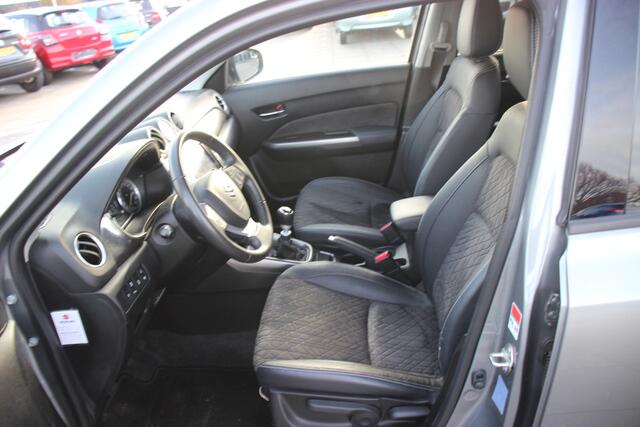 Suzuki VITARA 1.4 Boosterjet Style Hybrid | Trekaak |