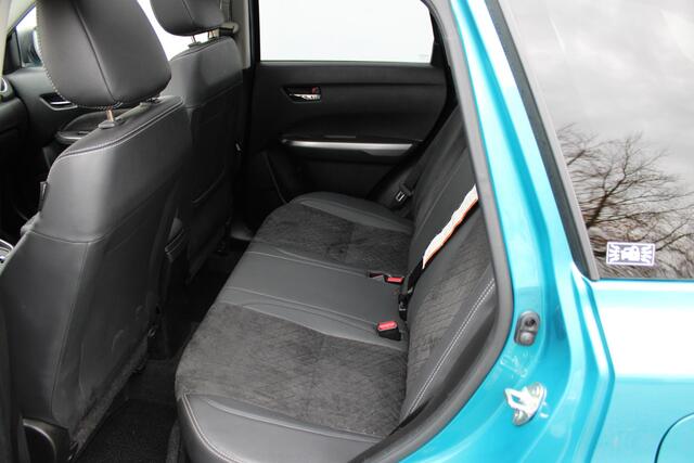 Suzuki VITARA 1.5 Hybrid Style Automaat, Panorama-dak, Stijl uitvoering