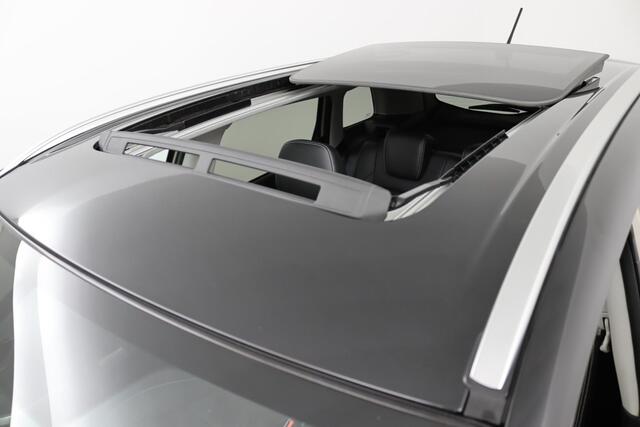 Suzuki VITARA 1.6 High Executive Automaat | Schuif\ kanteldak | Trekhaak | Automaat | Navigatie | Stoelverwarming |