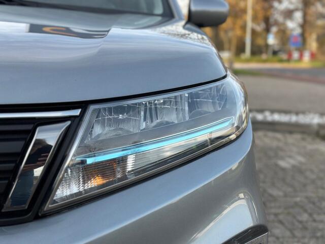 Suzuki VITARA 1.4 Smart Hybrid Select '' Allseasonbanden - Camera - Infotainmentsystem ''