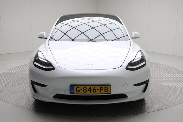 Tesla Model 3 Standard RWD Plus 60 kWh | Autopilot | Panoramadak | NL auto | Navigatie Fullmap | Trekhaak (afn.)