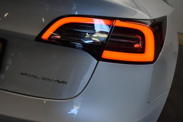 Tesla Model 3 Long Range AWD 75 kWh | Trekhaak | 19" | Autopilot | FSD Comp | Leder | Camera | Panodak