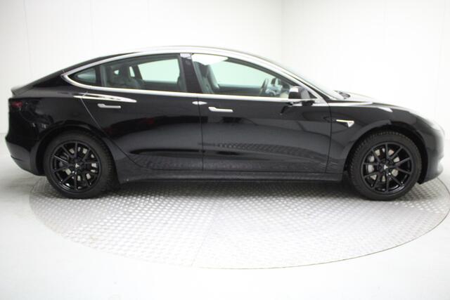 Tesla Model 3 Standard RWD Plus 60 kWh | Gereserveerd!! | Autopilot | Panoramadak | NL auto | Navigatie Fullmap