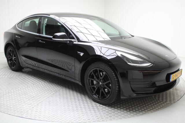 Tesla Model 3 Standard RWD Plus 60 kWh | Gereserveerd!! | Autopilot | Panoramadak | NL auto | Navigatie Fullmap