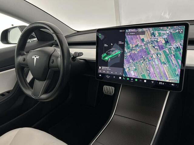 Tesla Model 3 Performance AWD 462pk 75 kWh Wit interieur Navigatie