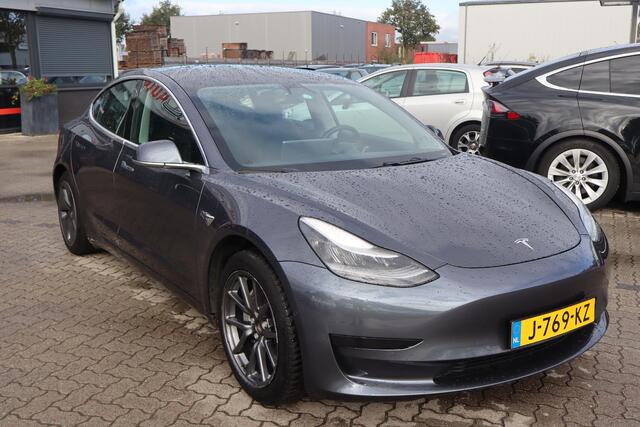 Tesla Model 3 Standard RWD Plus 60 kWh (¤14.864,- excl BTW), 90% SOH, 360 Camera, Autopilot, Trekhaak, Panoramadak