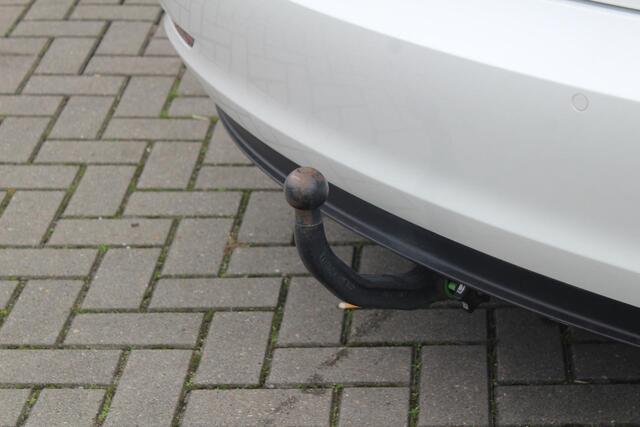 Tesla Model 3 Long Range AWD 75 kWh | AutoPilot | Trekhaak