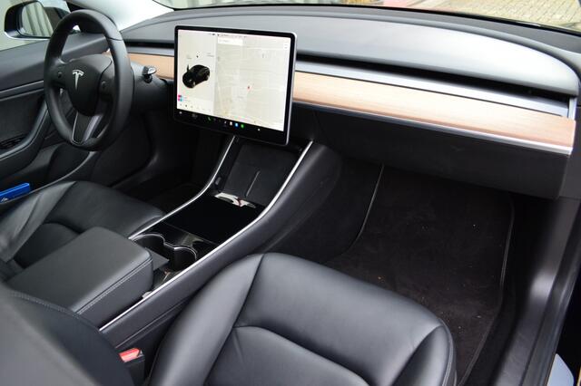Tesla Model 3 Stnd.RWD Plus 60 kWh Camera/19'' inch/Pano/Leer