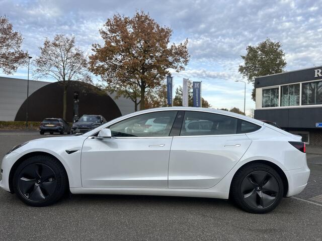 Tesla Model 3 Standard RWD Plus 60 kWh AUTOPILOT | AFNEEMBARE TREKHAAK | RIJKLAAR GELEVERD MET 12 MND BOVAG GARANTIE