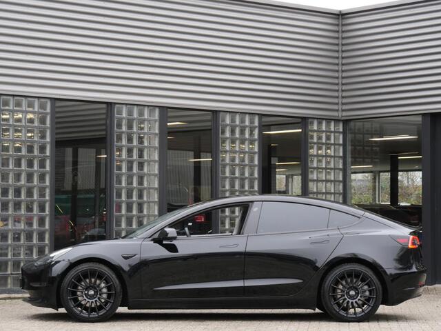 Tesla Model 3 LONG RANGE AWD 75kWh/ ELEKT. KLEP/ WARMTEPOMP/ STUURVERWARMING/ ALL-BLACK KLEURSTELLING