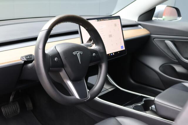 Tesla Model 3 Long Range AWD 75 kWh | Origineel NL | Marge | Trekhaak | Panoramadak | Camera | Leder |