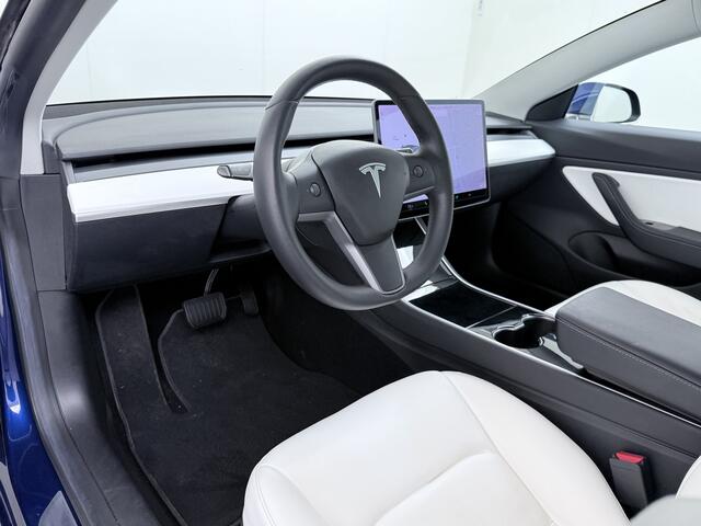 Tesla Model 3 Long Range AWD 75kWh SOH 88% 463PK Lmv 19" Ivoor Premium Audio AutoPilot Panoramadak Camera's Leer Adaptive-Cruise-Control+Stop&Go Pdc Dual-Ecc Dual-Motor Keyless 4WD Stoel en achterbank verwarming Elektr.Stoelen+Memory+Easy-Entry WiFi Origineel Nederland