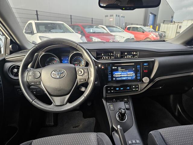 Toyota AURIS Touring Sports 1.8 Hybrid Energy Plus | 1e Eigenaar | NIEUW GELEVERD & ONDERHOUDEN | Trekhaak | Navigatie |