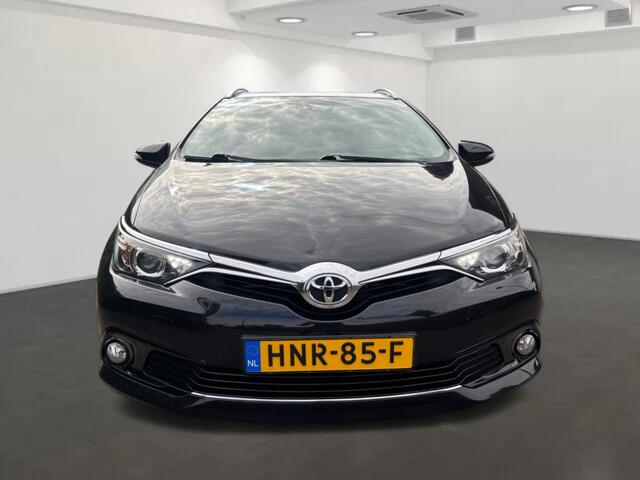 Toyota AURIS Touring Sports 1.2T Black Edition
