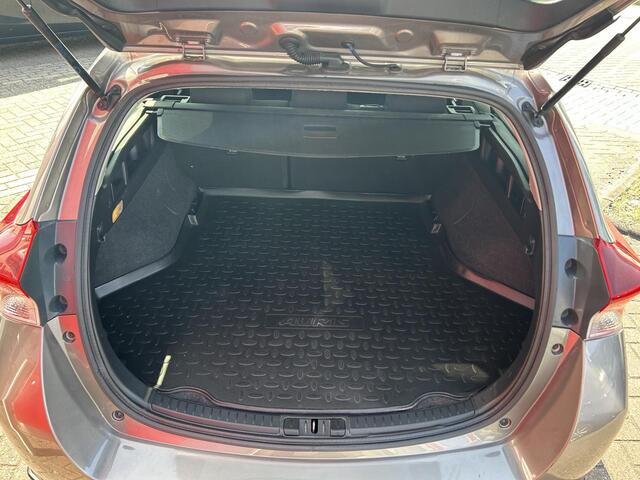 Toyota AURIS Touring Sports 1.8 Hybrid Lease Pro Toyota Auris Touring Sports 1.8 Hybrid Business Pro