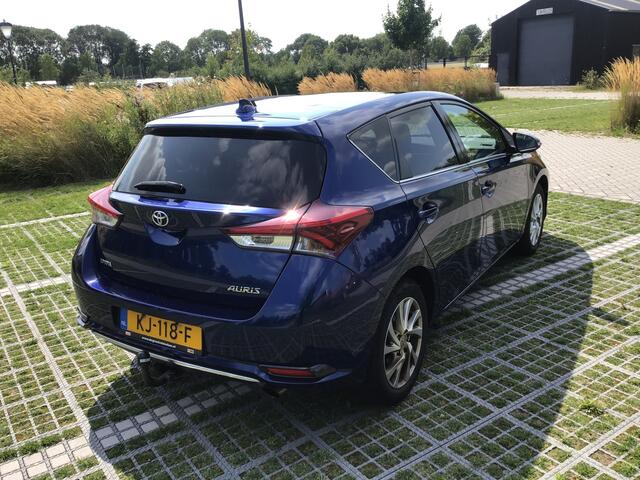 Toyota AURIS 1.2T Dynamic Panoramadak/152000km/trekhaak/bj2016