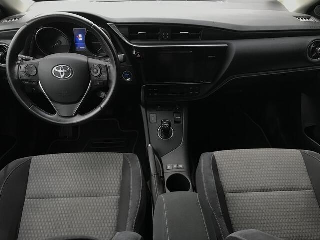 Toyota AURIS 1.8 Hybrid Dynamic Go