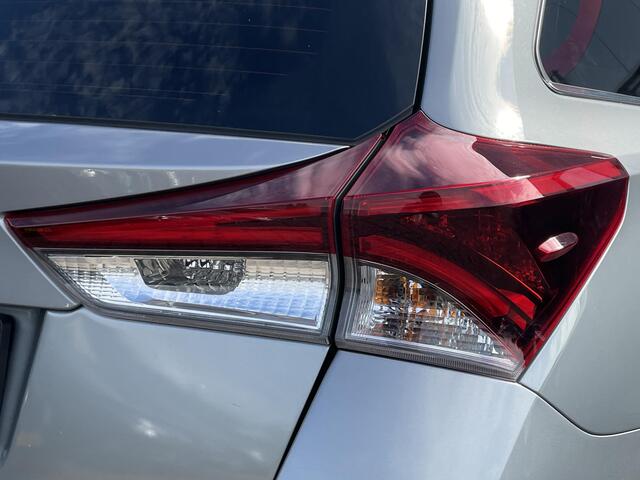 Toyota AURIS Touring Sports 1.2T Aspiration - Navigatie - Achteruitrijcamera - Climate Control - Nette auto!