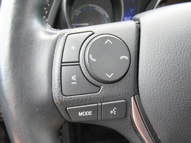 Toyota AURIS 1.8 Hybrid Dynamic Go PARELMOER LAK