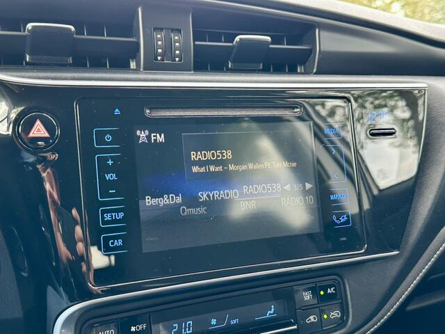 Toyota AURIS Touring Sports 1.8 Hybrid Executive | Rijklaar | Trekhaak | Automaat | Climate control | LED